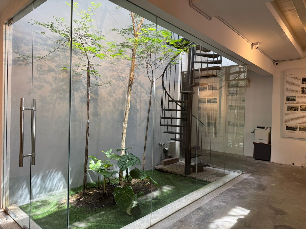 SO- Museum - Showcase